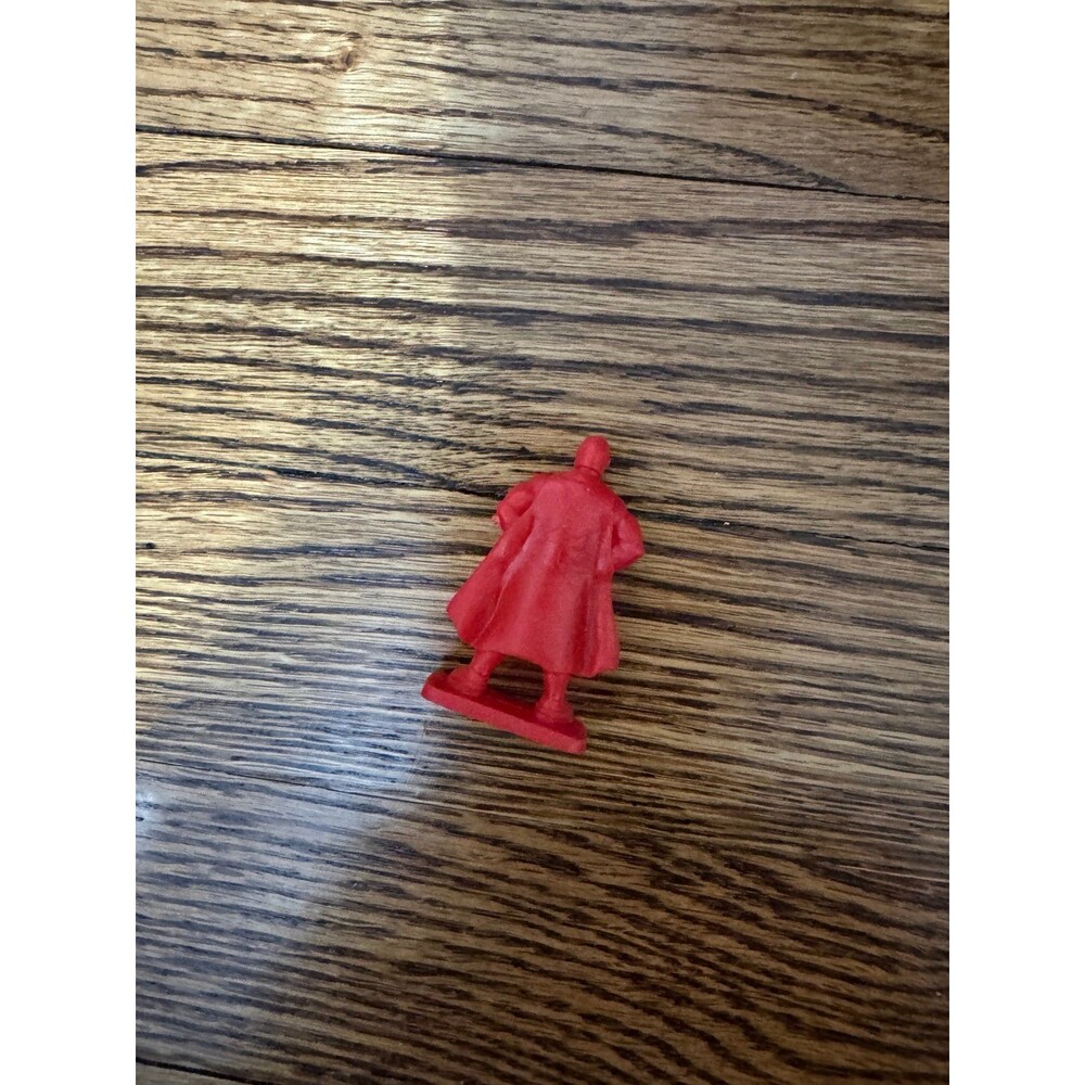 premium toy by Colombian snack company Yupi or as part of a Gulliver DC Comics
